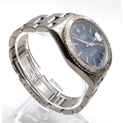 606 - A gents, stainless steel ROLEX DATEJUST watch. 36 mm dial, blue face, bezel with chronometer appeara... 