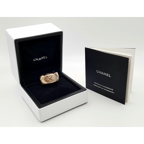 124 - A very attractive 18 K yellow gold ring with diamonds (0.46 carats total) by CHANEL. Ring size: N, t... 