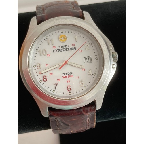 21 - Gentlemans TIMEX EXPEDITION  quartz wristwatch
 ‘INDIGLO’ model, having white face with red  sweepin... 