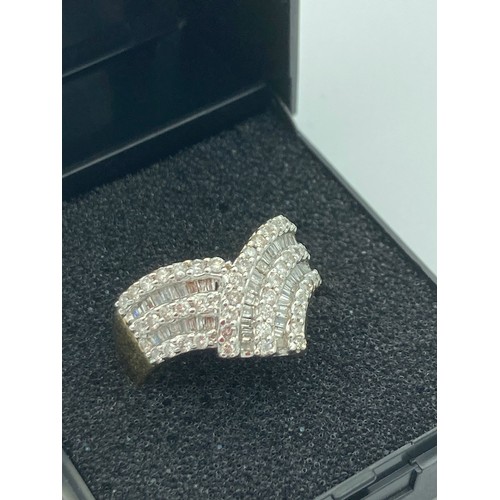 63 - Fabulous 9 carat GOLD, DIAMOND CLUSTER RING. Full UK Hallmark. Condition as new. Complete with jewel... 