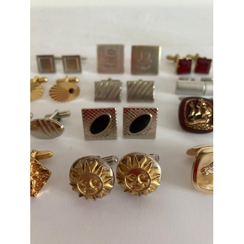 327 - Large selection of VINTAGE CUFFLINKS to include Sunray, Spanish galleon, wedding usher, textured gol... 