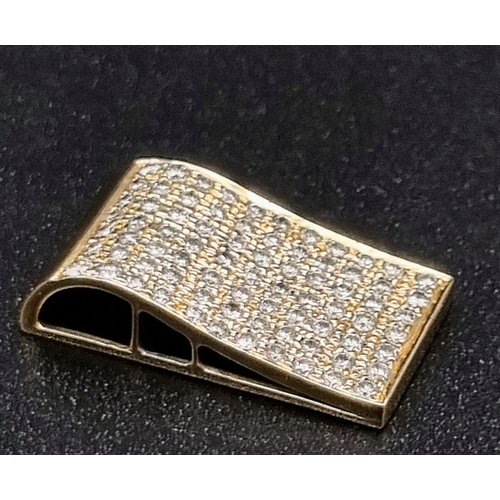 123 - 9K YELLOW GOLD DIAMOND PENDANT 5.1G 0.50CT APPROX