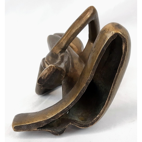 322 - Brass modernistic sculpture. Width 15cm, Height: 19cm.