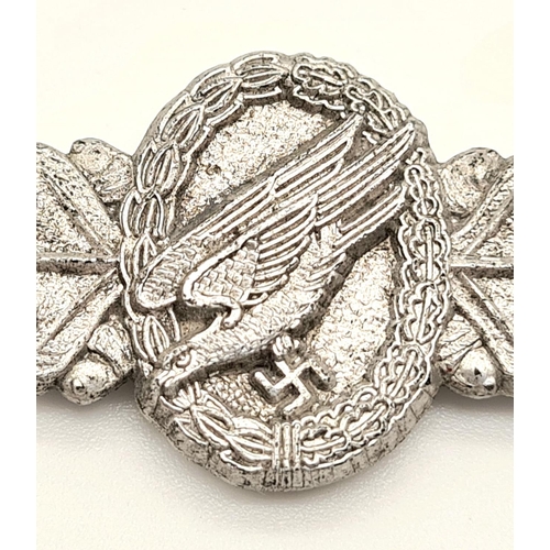 342 - WW2 German Fallschirmjäger Combat Clasp (Paratroopers). These were made at the end of the War and ne... 