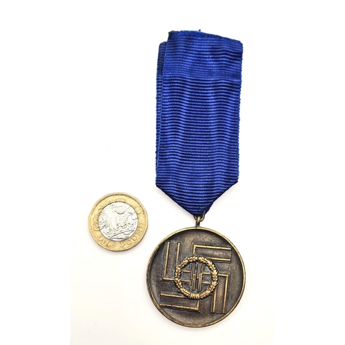 580 - Museum Quality Replica Waffen SS Long Service Medal. A very good convincing copy that would look
goo... 