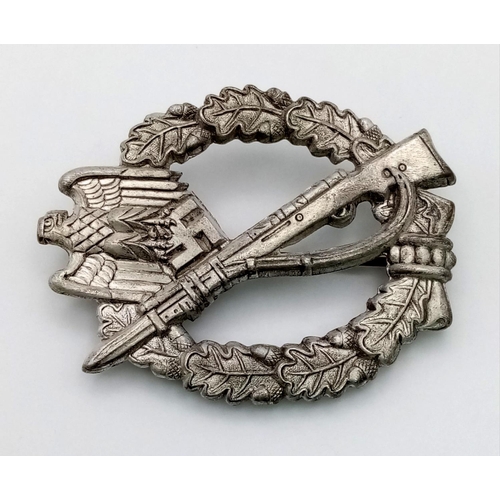 377 - WW2 German Infantry Assault Badge.