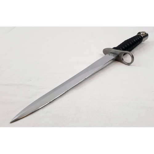 247 - Exceptional Condition Vintage Swiss German FW KV146 Rifle Fighting Knife Bayonet and Scabbard.