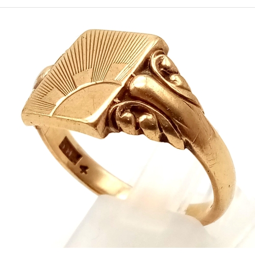 38 - A Vintage 9K Yellow Gold Sunrise Design Signet Ring. Size W 1/2. 6.9g