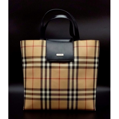 400 - A BURBERRY handbag with original protective cloth bag. Appr. dimensions: 27 x 11 x 27 cm. Ref: 9396