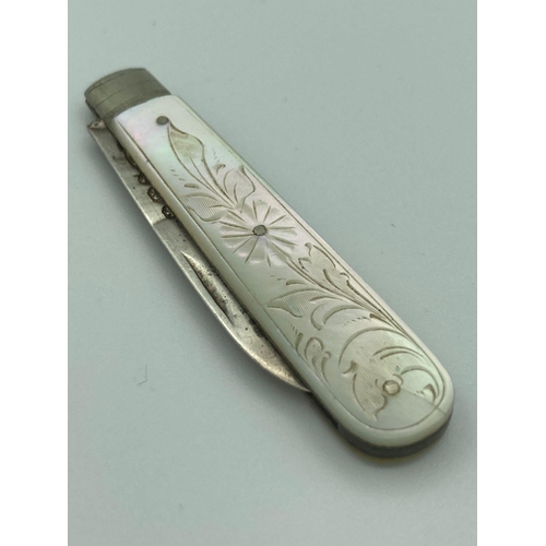 229 - Antique SILVER bladed FRUIT KNIFE with mother of pearl handle,Having clear hallmark for Arthur Stani... 