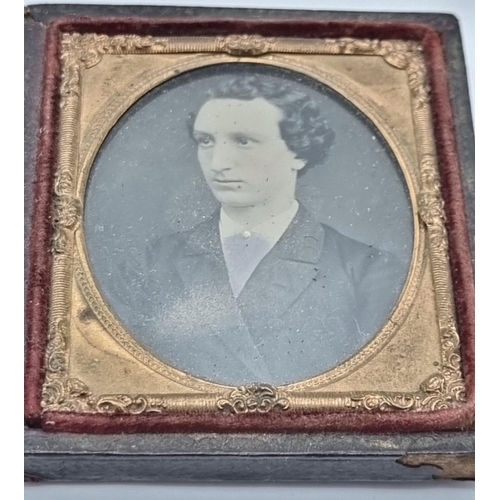 544 - An Antique Victorian Hand-Painted Miniature Portrait of a Gentleman. Velvet and gilt interior with l... 