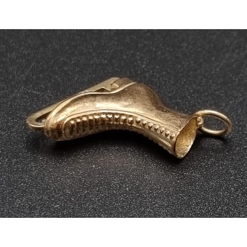 527 - A 9K Yellow Gold Ice Skating Boot Pendant or Charm. 
2 x 2cm. 1.82g.