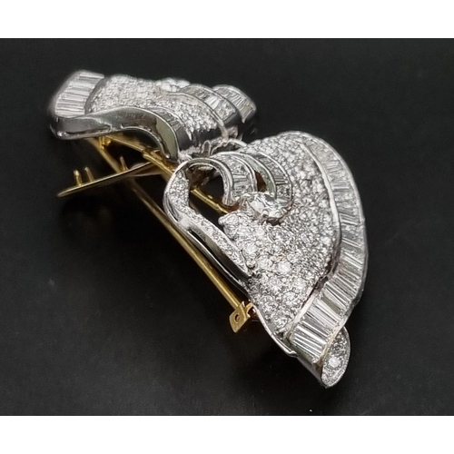 185 - A spectacular platinum  diamond double brooch. Baguette and brilliant cut quality diamonds (18.5 car... 