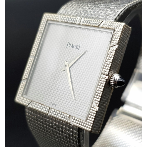 86 - An 18 K white gold PIAGET watch. A unisex model with 25 mm square dial, blue sapphire on winder, man... 