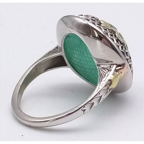 547 - An Interesting 14K White and Yellow Gold Natural Emerald Ring. Hand-carved decoration. 15ct. Size J.... 