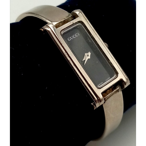 987 - GUCCI STEEL BRACELET WATCH 1500 NOT CURRENTLY WORKING. A/F