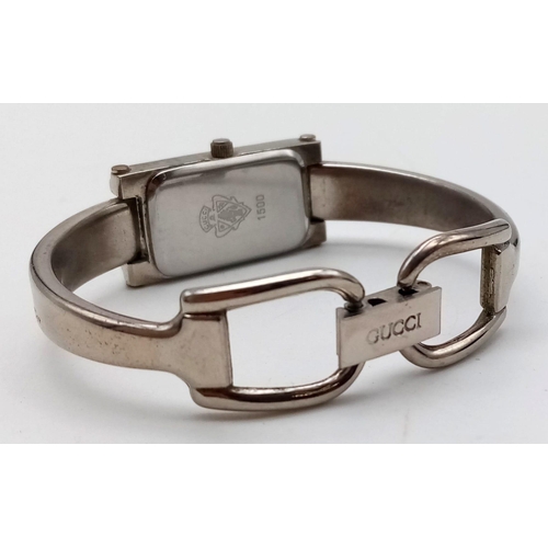 987 - GUCCI STEEL BRACELET WATCH 1500 NOT CURRENTLY WORKING. A/F