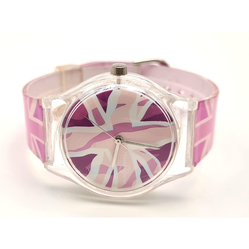 990 - PINK AND WHITE UNION JACK RUBBER STRAP WATCH - 
AF