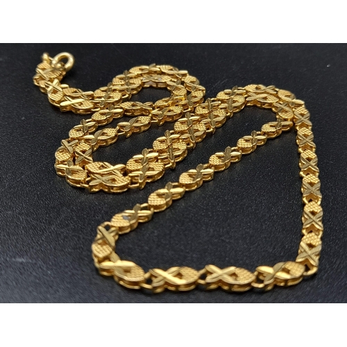 356 - A .900K Yellow Gold Fish-Link Chain. 44cm. 16.37g.
Ref - 9534. A/F.