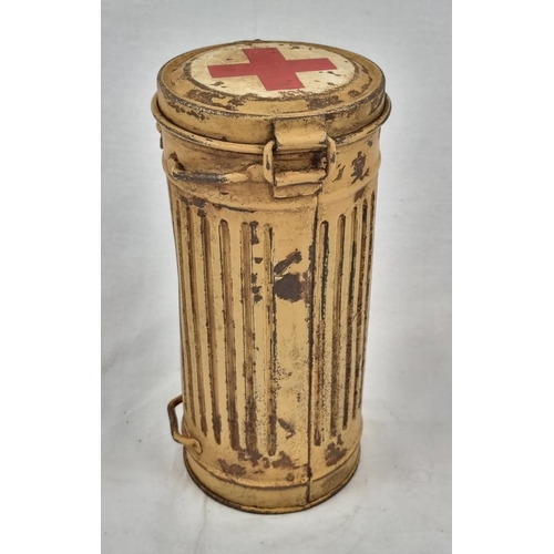 385 - WW2 German Medics Gas Mask Canister in Dunkel Gelb Yellow.