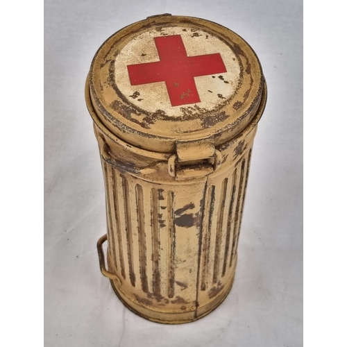 385 - WW2 German Medics Gas Mask Canister in Dunkel Gelb Yellow.