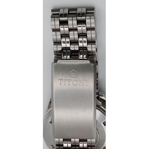 235 - A Swiss Made Titoni Automatic Airmaster Gents Watch. Stainless steel strap and case - 35mm. Silver t... 