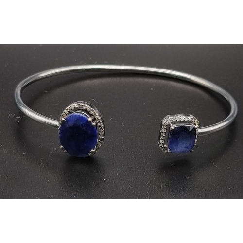 696 - Blue Sapphire Gemstone Bracelet with 10.95cts Sapphires and Diamonds and 1.3cts Diamonds. 12.2 grams... 