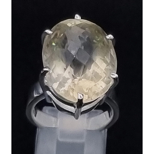 991 - 11cts Citrine Gemstone Ring in 925 Silver. 11.93 grams. Size: O 1/2