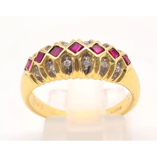 590 - 18K YELLOW GOLD DIAMOND & RUBY BAND RING 4.4G SIZE M