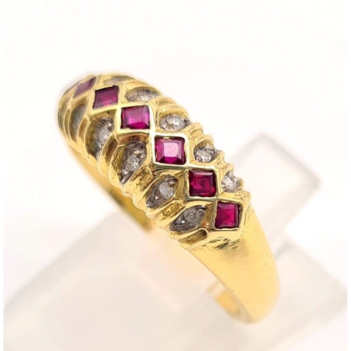 590 - 18K YELLOW GOLD DIAMOND & RUBY BAND RING 4.4G SIZE M