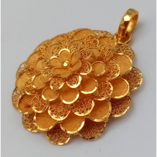 153 - WITHDRAWN - 
A Beautiful 22K Yellow Gold Flower Pendant - Excellent piercing and filigree decoration... 