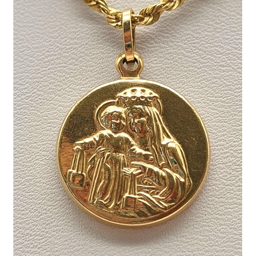 477 - An 18K Yellow Gold Rope Chain with an 18K Yellow Gold Jesus Pendant. 16mm and 44cm. 4.63g. Ref - 959... 