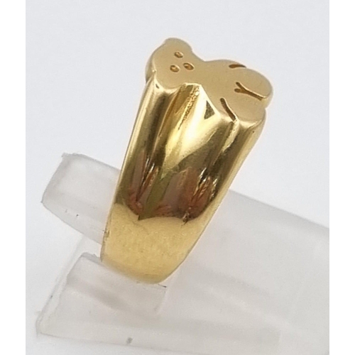 23 - An 18K Yellow Gold Twin Band Ring. Size K. 5g. Ref - 8633.