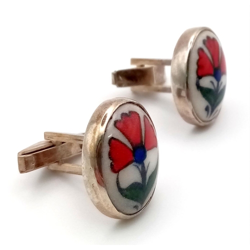 795 - A Vintage Pair of Silver and Enamel Cufflinks.