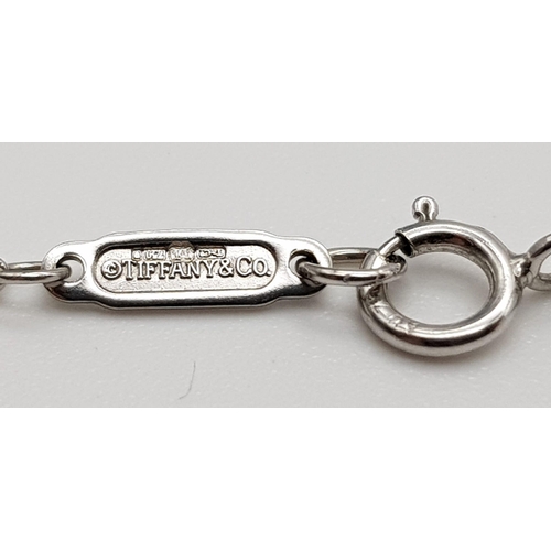 458 - An 18K White Gold Disappearing Link Chain. 74cm. 4.81g. Ref - 3759.