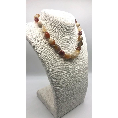 194 - A Beautifully Graduated Highly Polished Multi-Coloured Agate Bead Choker Necklace. 40cm. 13-15mm bea... 