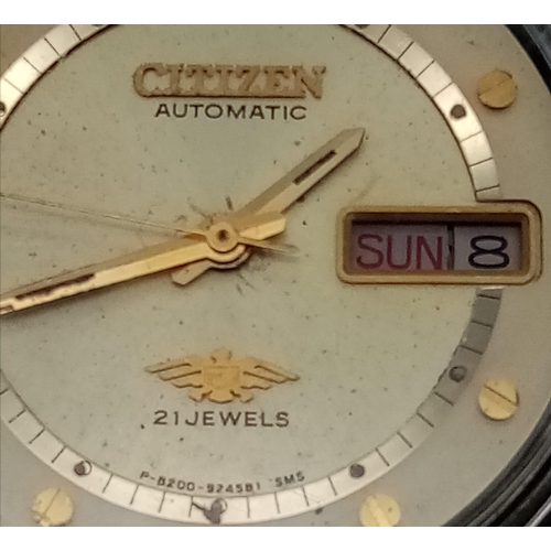 333 - A Lovely Vintage Citizen Automatic Gents watch. Brown leather strap with gilded dial. Day and date w... 