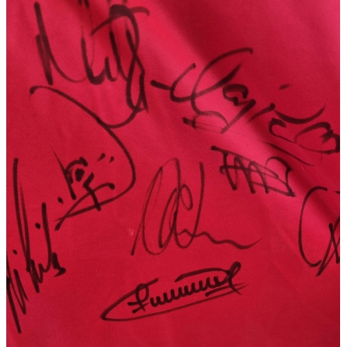 40 - A 1998/99 Arsenal FC Match Quality Signed Shirt. JVC era. Signatures include: Dixon, Parlour, Keown,... 