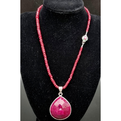 473 - 290ct Single Strand Ruby necklace with a Ruby Pendant. Ruby approx 200cts. Necklace has a Ruby clasp... 