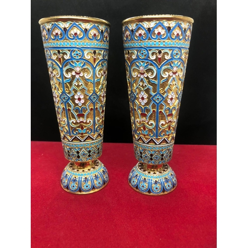 36 - Magnificent pair of Russian silver enamel vases 

Height 14cm 
Diameter base 4.6cm
Diameter top 5.5c... 