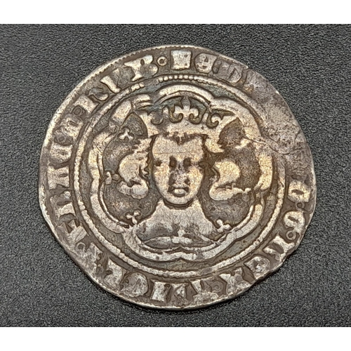 325 - An Edward III Silver Hammered Groat Coin. Fourth coinage mint mark. 1351-61. Please see photos for c... 