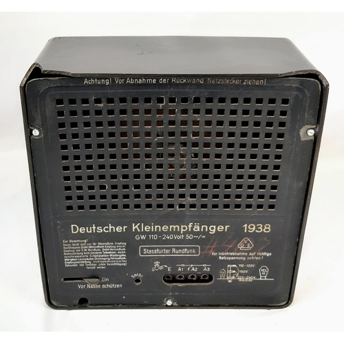 207 - WW2 German DKE 38 Volksempfänger (People’s Radio).