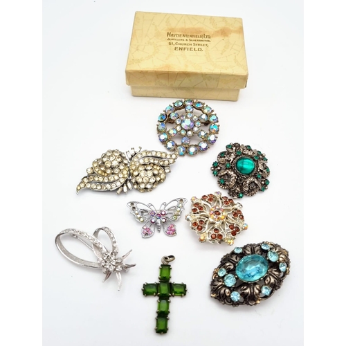 535 - An Absolutely Splendid Collection of Quality Vintage Costume Jewellery.