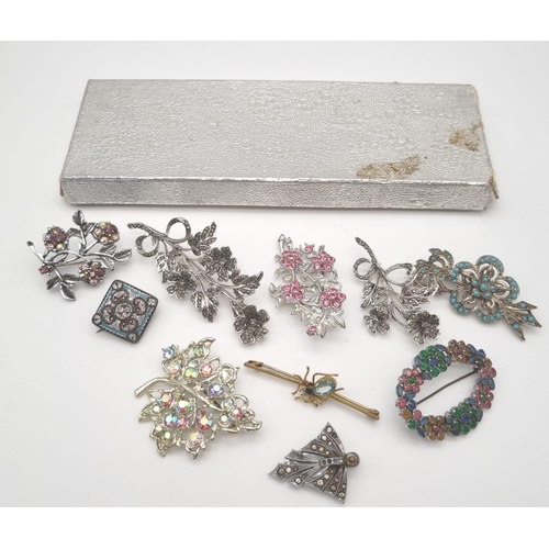 535 - An Absolutely Splendid Collection of Quality Vintage Costume Jewellery.