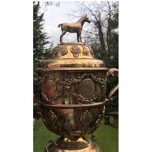 405 - A very large stunning silver gilt cup and cover 
London 1901

Maker :::LOWLANDS AND HENNRY FRAZER
He... 