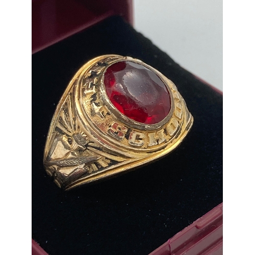 392 - Vintage American 10 carat GOLD FILLED HIGH SCHOOL RING . Size Q. Vintage condition.