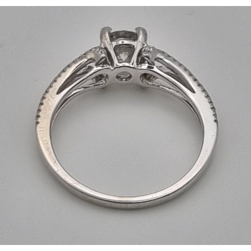 250 - 10K WHITE GOLD DIAMOND SOLITAIRE WITH DIAMOND SET SPLIT SHOULDERS 0.50CT CENTRE STONE 2.2G SIZE M