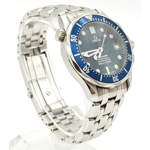 3 - An Excellent Condition Omega Seamaster Professional  Gents Watch. Stainless steel strap and case - 4... 