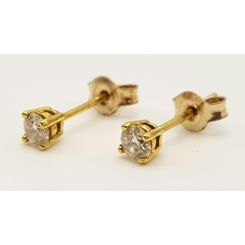 303 - 18K YELLOW GOLD DIAMOND STUD EARRINGS 0.8G 0.30CT