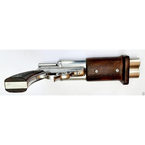 363 - A Walther Kriegsmarine Single Shot Flare Pistol. A Kriegsmarine U-Boat Double Barrel flare gun was p... 